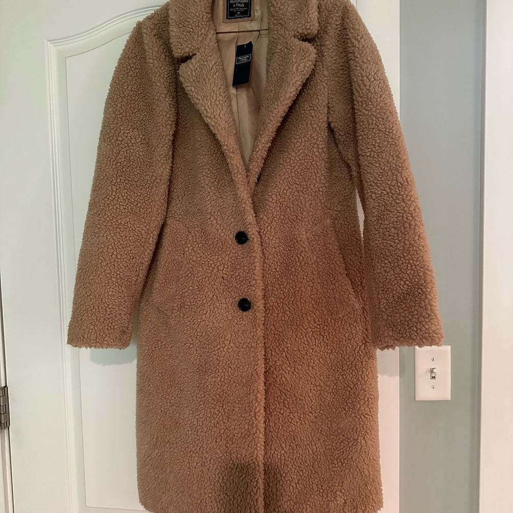 Abercrombie Sherpa coat. NWT size medium